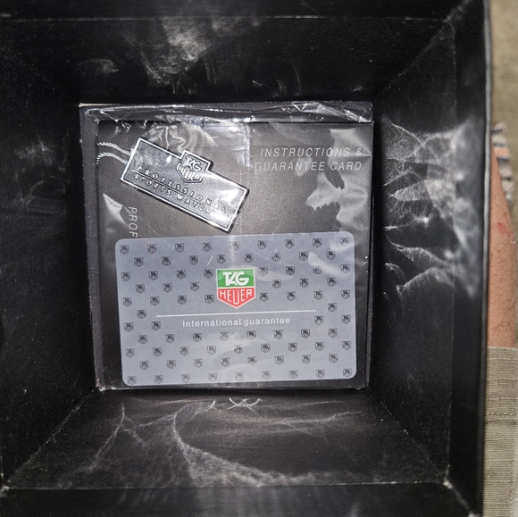 Tagheuer mens watch 38mm Authentic - Picture 7 of 8